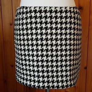 Gap hounds tooth wool skirt
